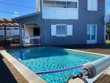 Gîte pour 10 personnes, avec jacuzzi et terrasse ainsi que piscine et jardin, animaux acceptés dans Belvédère de Bois Court