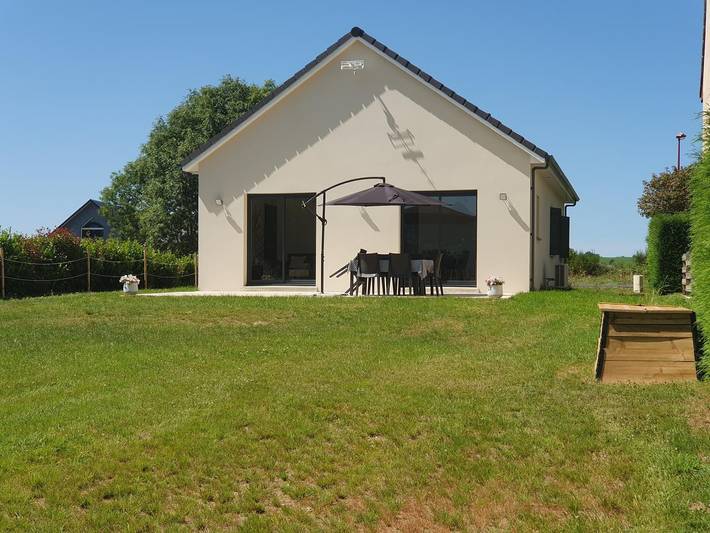 Gîte pour 6 personnes, avec jardin à Saint-Sauves-d'Auvergne - 3