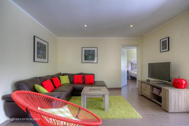 Gîte pour 6 personnes, avec Terrasse et Jardin ainsi que Piscine et Vue à Oletta - 4