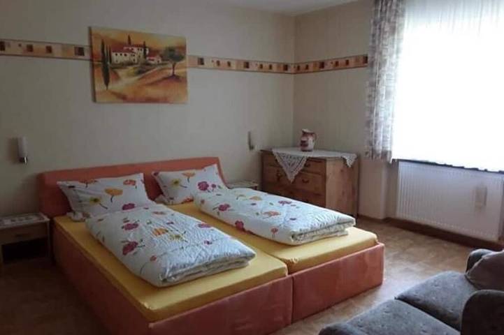 Ferienhaus für 6 Personen, mit Terrasse und Garten in Wörrstadt
