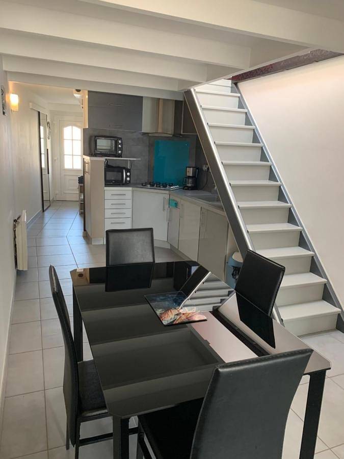 Location de vacances pour 4 personnes, avec vue et jardin à Port-de-Bouc - 3