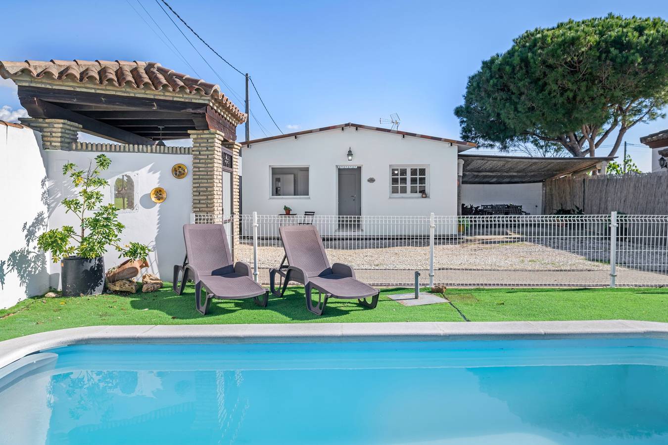 Casa de férias 'Casita Dias Felices' com piscina privada, Wi-Fi e ar condicionado in Chiclana de la Frontera, Costa de la luz