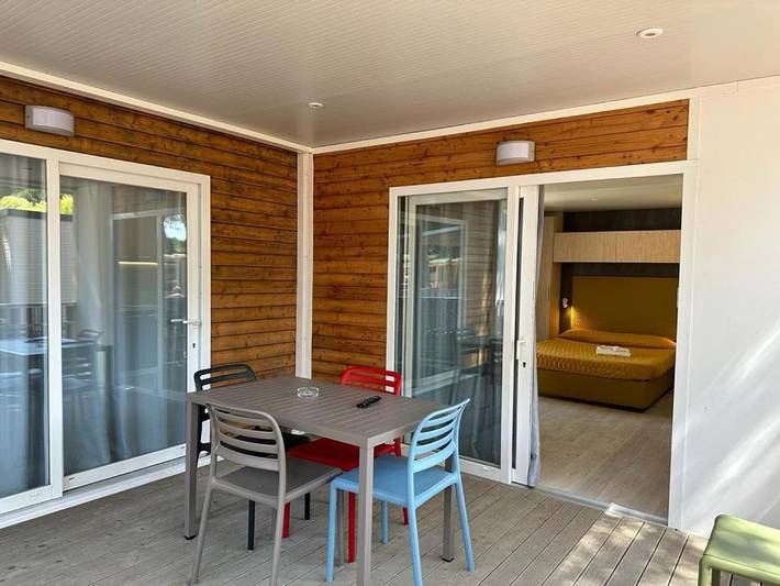 Camping für 2 Personen, mit Terrasse und Kinderpool sowie Pool in Bibbona - 4