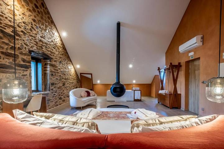 Maison de campagne pour 4 personnes, avec jacuzzi ainsi que jardin et piscine à Covilhã - 3