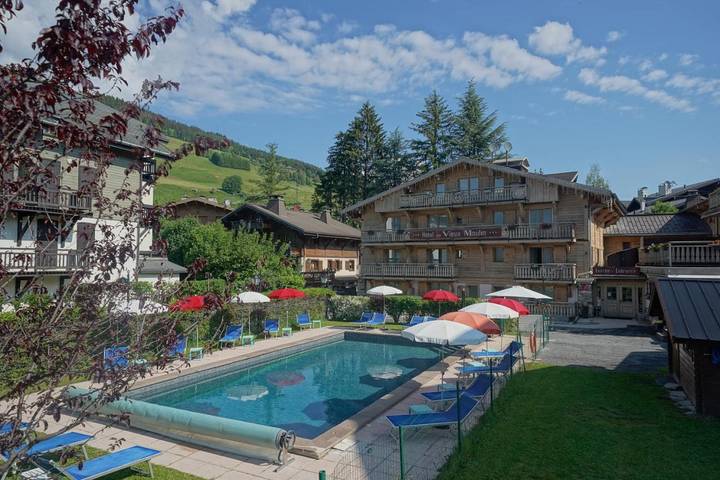 Hôtel pour 2 personnes, avec Terrasse et Jardin ainsi que Piscine et Sauna
