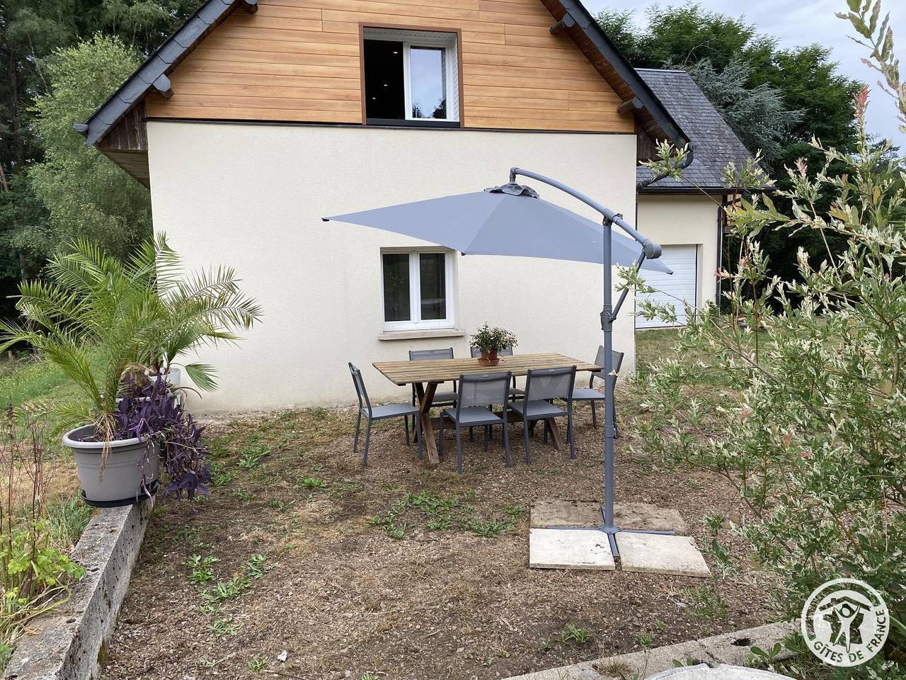 Gîte de la Pierre Ronde in Eyrein, Tulle und Umgebung