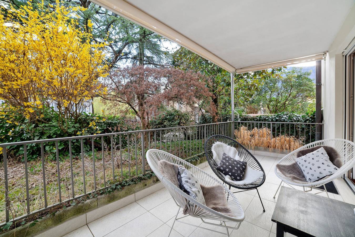 Ganze Wohnung, Apartment Garden Suite Meran mit Bergblick, privater Terrasse und Wlan in Meran, Texelgruppe