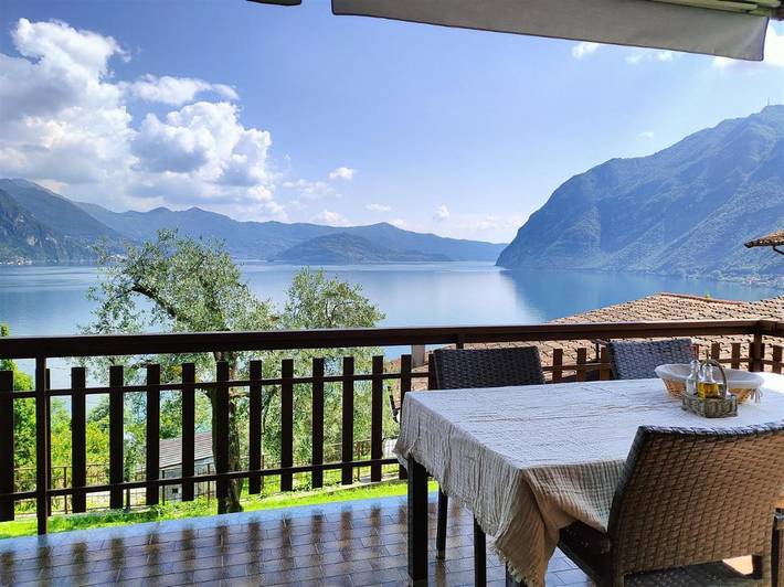 Villa per 8 persone, con panorama e giardino, con animali domestici in Lago d'Iseo