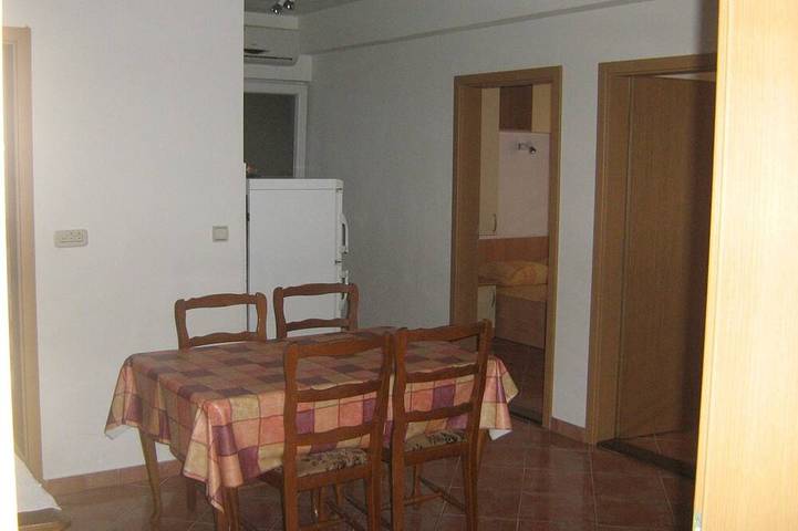 Ganze Wohnung, 2-Zimmer-Ferienwohnung mit Terrasse Gradac, Makarska in Gradac, Makarska Riviera