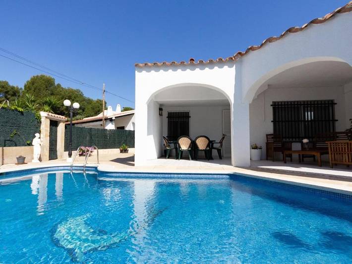 Villa pour 12 personnes, avec jardin et piscine à Calafat