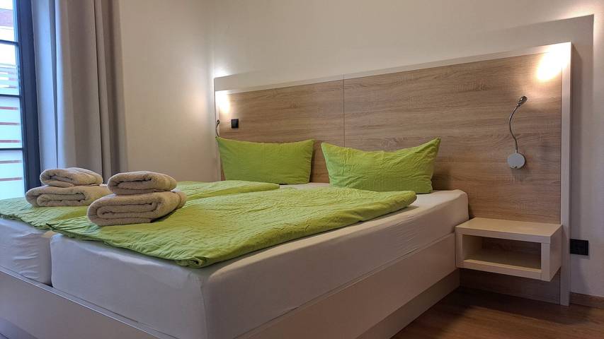 Ferienwohnung für 4 Personen, mit Seeblick und Terrasse in Brandenburg an der Havel