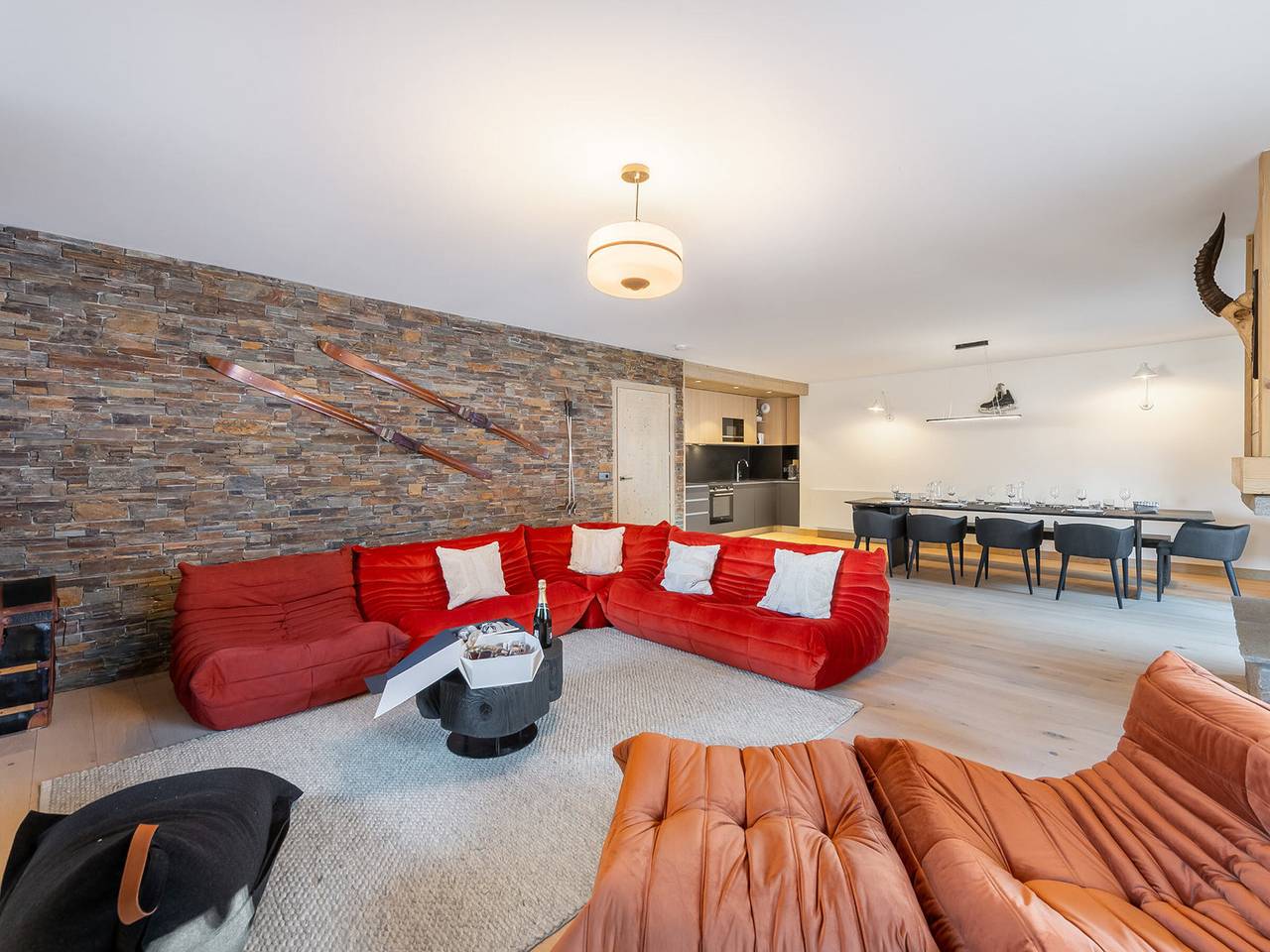 Entire apartment, Modern apartment for 8 guests in Méribel with parking in Les Allues, Les Trois Vallées
