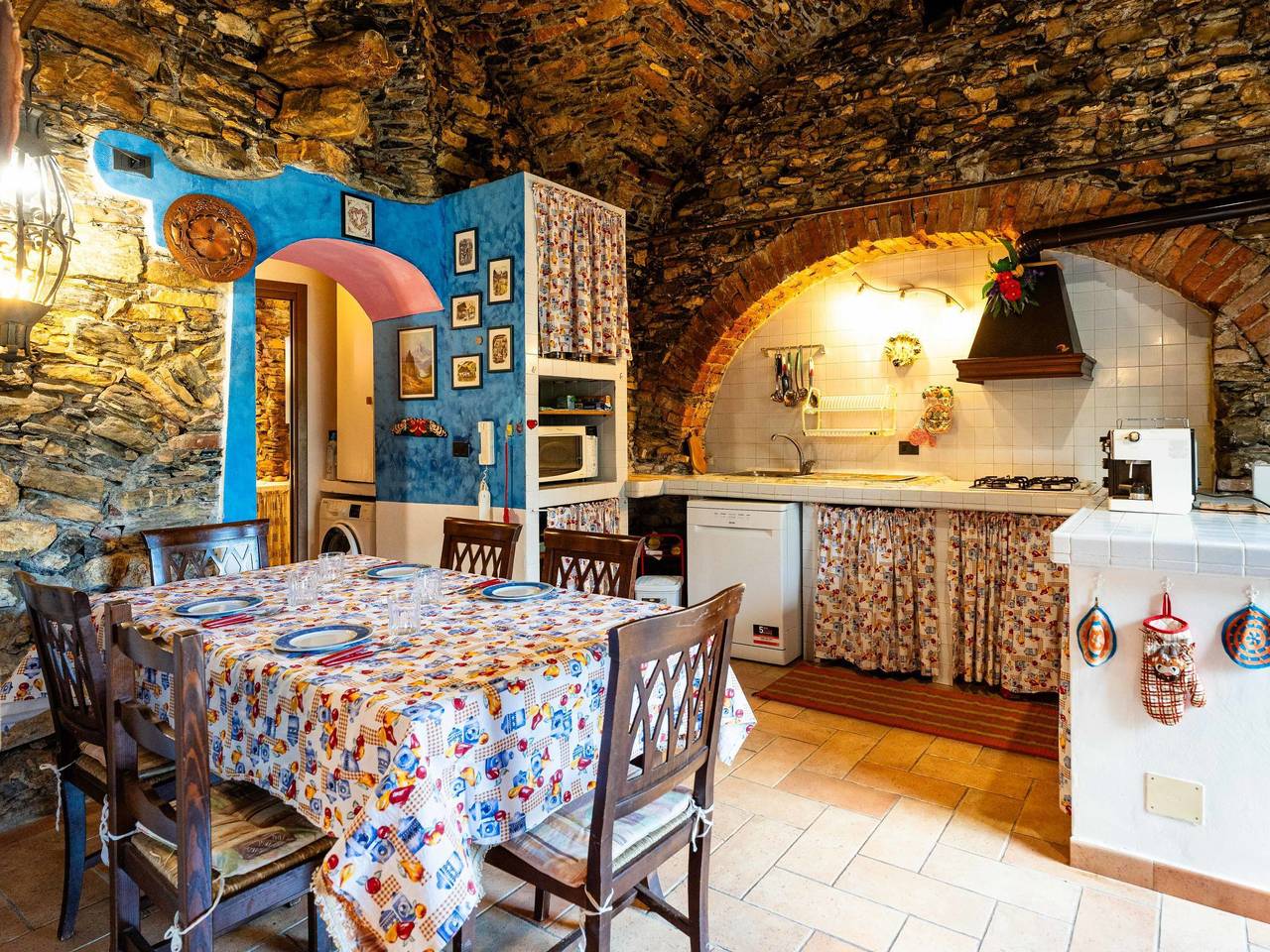 Apartamento entero, La Bouganville - Rustico con giardino in Andora, Riviera di Ponente