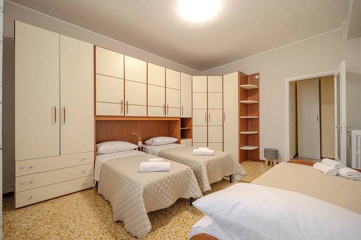 Apartamento entero, Casa Lella - Apartment for up to 6 people for families and group of friends in Novara, Provincia de Novara
