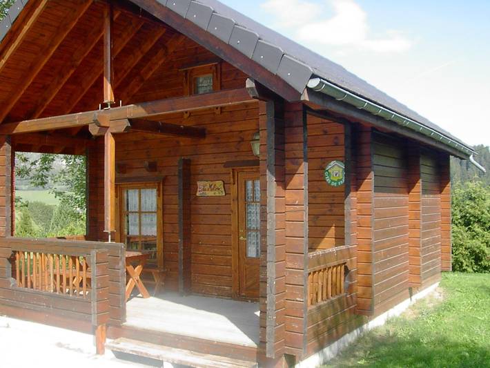 Chalet pour 5 personnes, avec terrasse ainsi que piscine et jardin, animaux acceptés dans l' Isère - 3