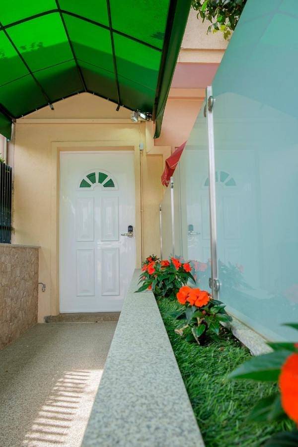 Apartamento de férias inteiro, Double Room with Balcony in Cidade da Maia, Distrito do Porto