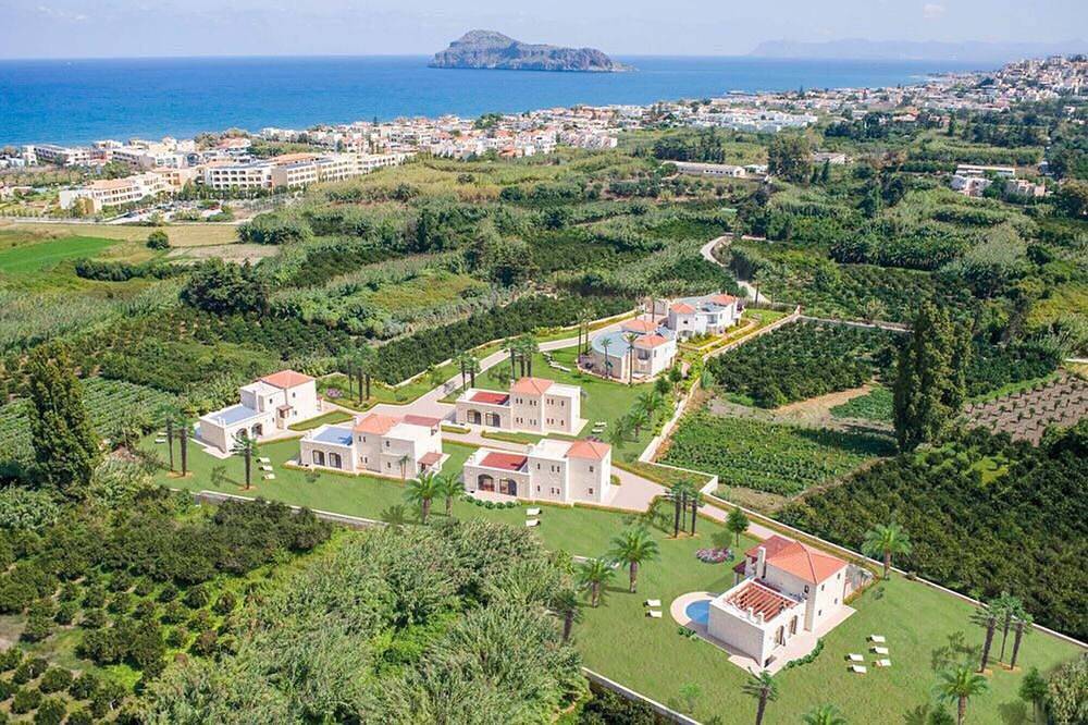 Villas Platanias - Villa 4 chambres avec piscine chauffée in Plataniás, Région de la Canée