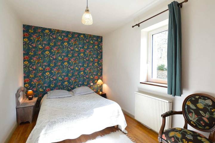 Location de vacances pour 3 personnes, avec jardin ainsi que piscine et balcon à Loubejac - 2