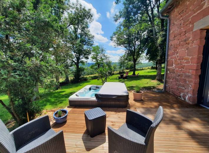 Location de vacances pour 2 personnes, avec jacuzzi et jardin en Corrèze - 3