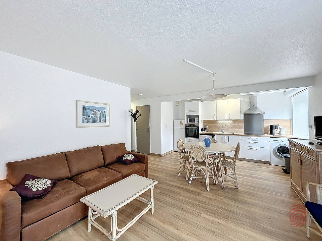 Appartement entier, F2 avec terrasse, proche Thermes, animaux acceptés, wifi, parking in Lamalou-les-Bains, Région de Béziers