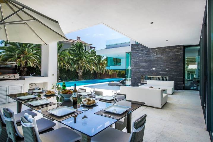 Villa für 8 Personen, mit Pool und Whirlpool sowie Garten - 1