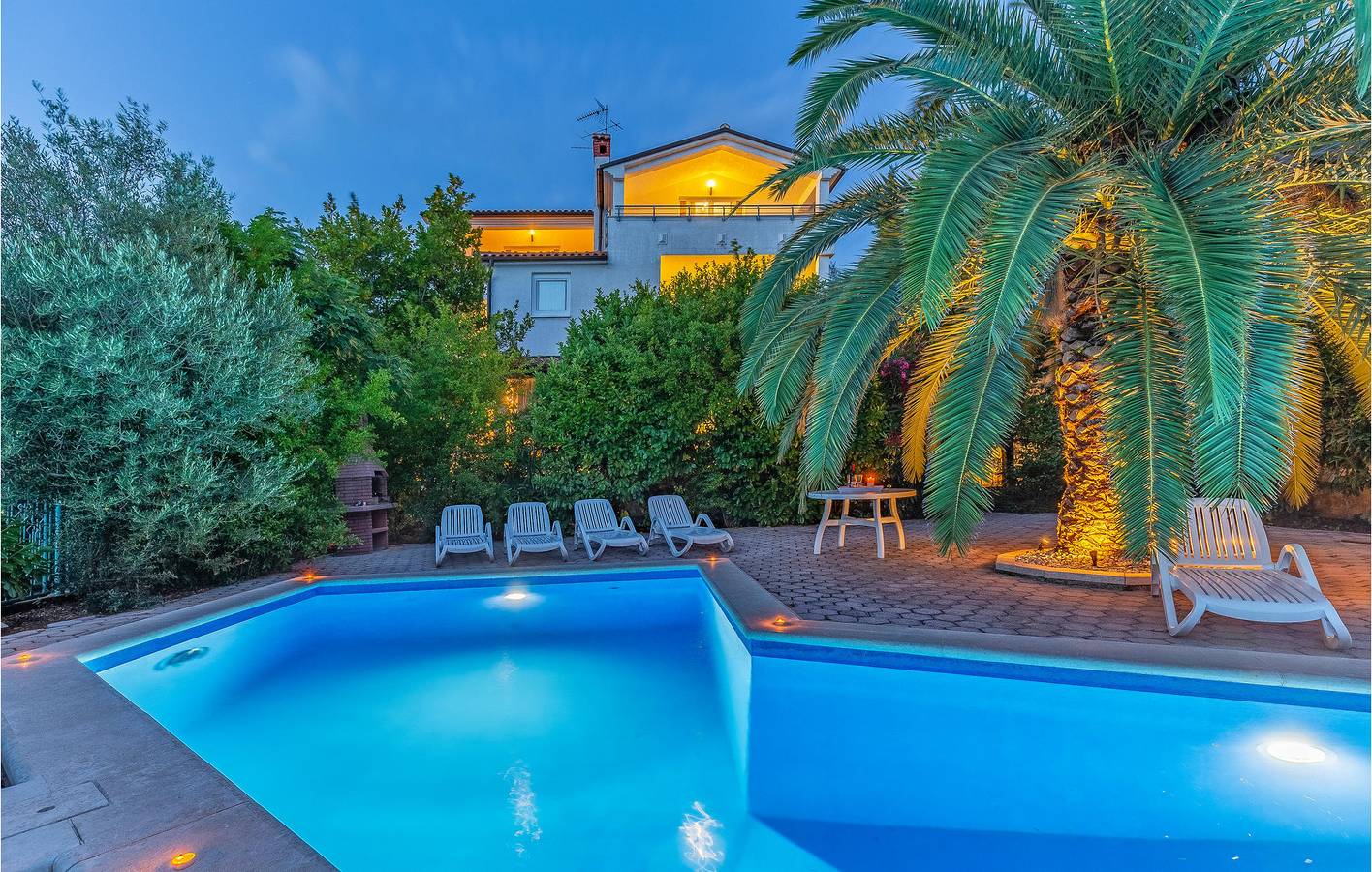 Ganze Ferienwohnung, Gemütliche 2-Zimmer-Wohnung mit Terrasse, 1,5 km vom Strand Havajka entfernt in Medulin, Südküste Istrien