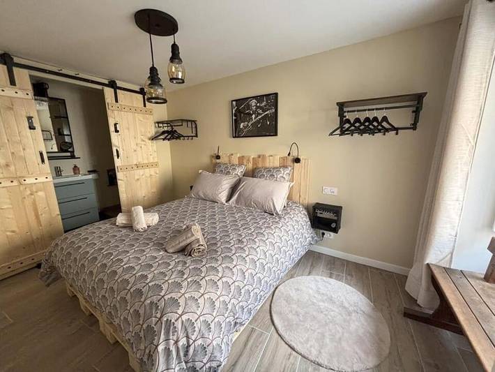 Gîte pour 3 personnes, avec jardin et piscine à Lédergues
