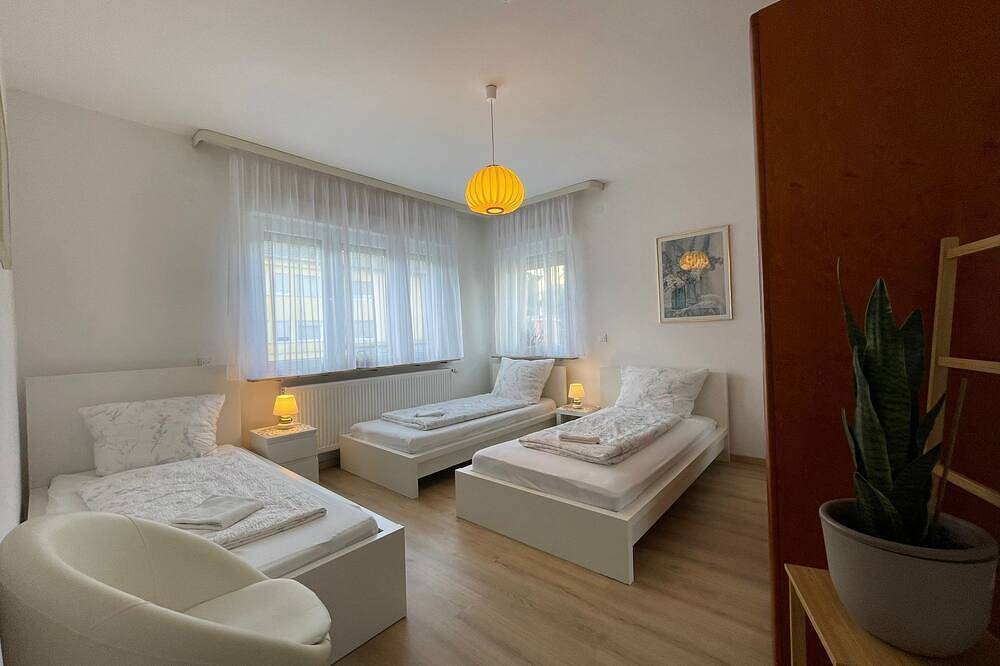 Ganze Wohnung, 5 Minuten von Koblenz Uni Entfernt Ferienwohnung in Metternich, Koblenz
