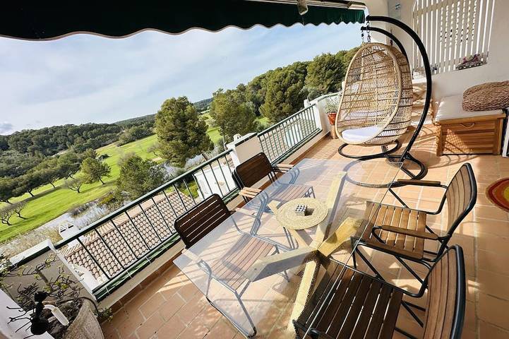 Apartamento para 6 personas, con piscina y balcón en Son Parc
