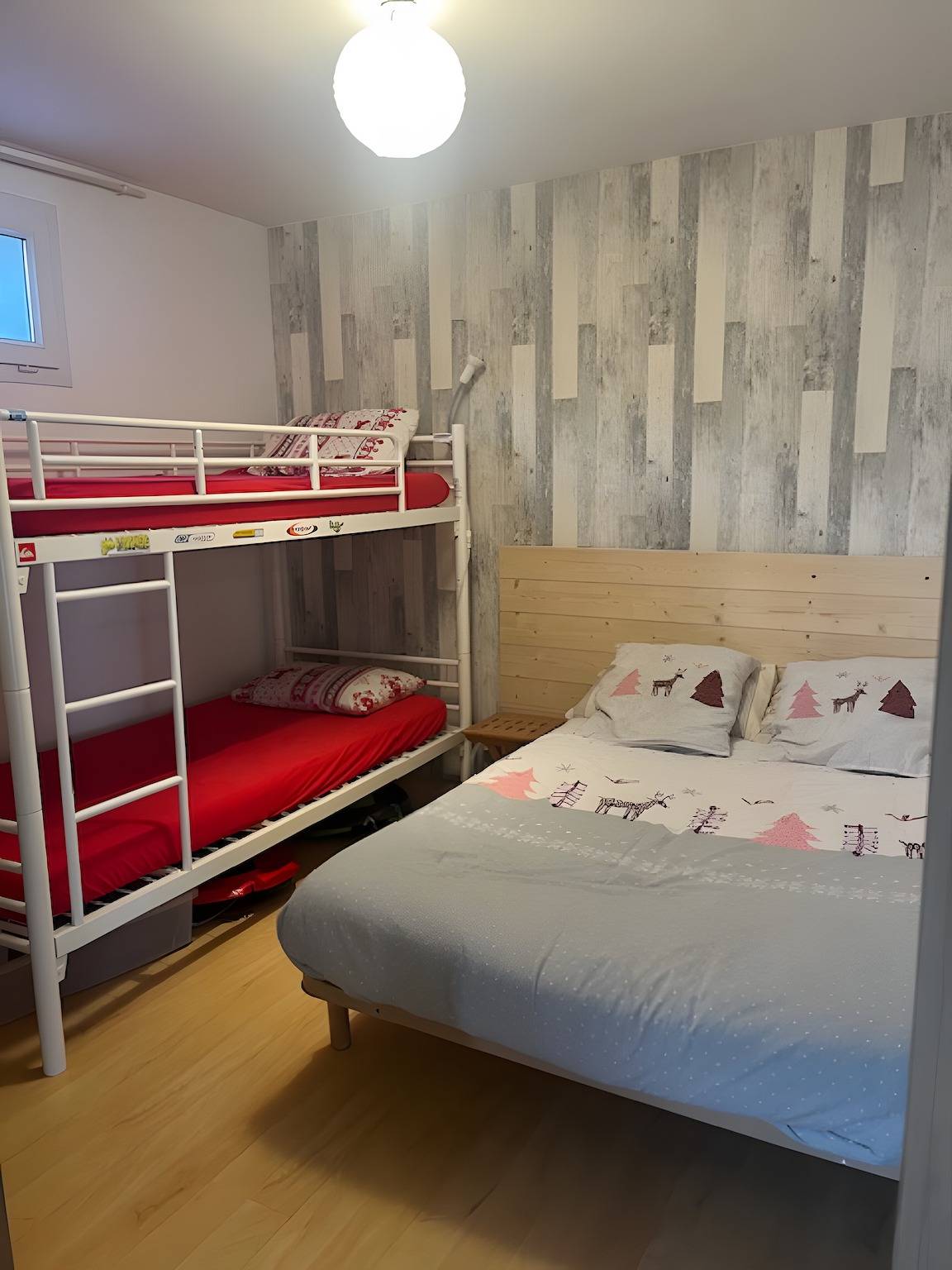 Entire apartment, Apartment 'Les Ratiers' with Mountain View and Shared Garden in Orcières, Écrins National Park