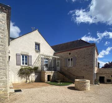 Gîte pour 7 personnes, avec balcon dans Saint-Jean-de-Vaux