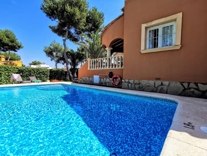 Casa vacanza per 4 persone, con terrazza e giardino, con animali domestici a Jávea