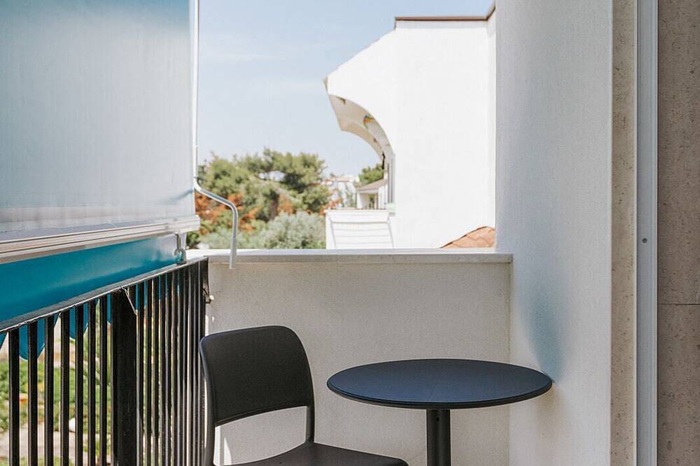 Maestrale Triple Room near the sea and the airport Karol Wojtyla in Bari, Region de Bari