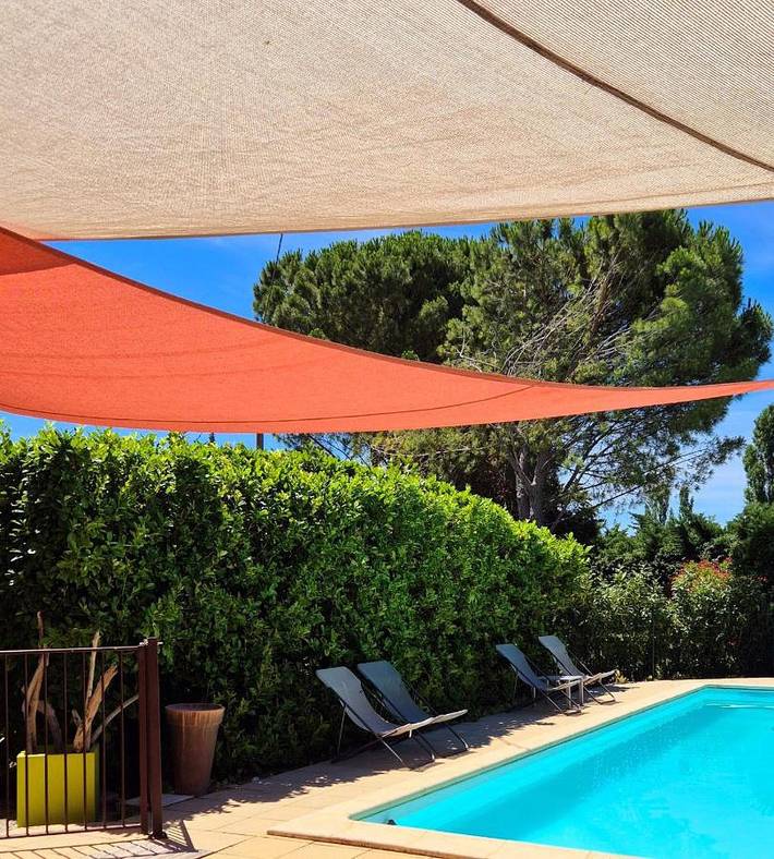 Hôtel pour 2 personnes, avec piscine ainsi que jardin et terrasse à Châteauneuf-du-Rhône - 2