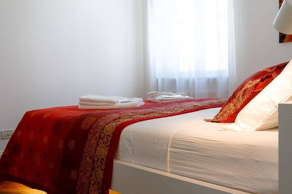 Appartamento intero, Casavacanzetrieste [Piazza Unità]vista piazza Wifi A/C Lavasciuga Lavastoviglie in Trieste, Carso