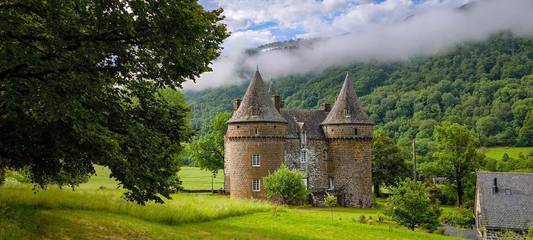 Chambre d’hôte pour 2 personnes, avec vue et jardin en Auvergne