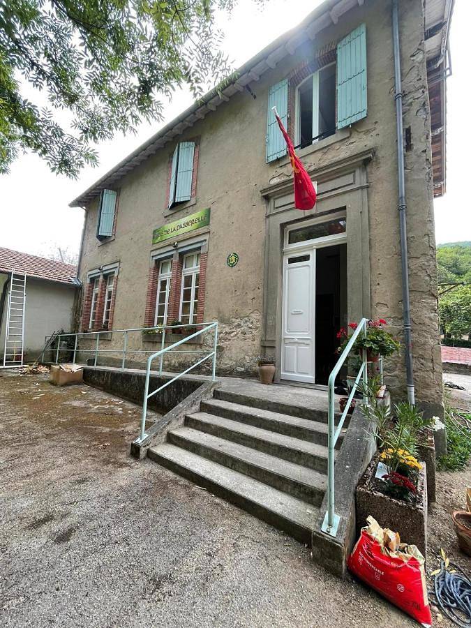 Maison de campagne pour 26 personnes, avec terrasse et vue, animaux acceptés
