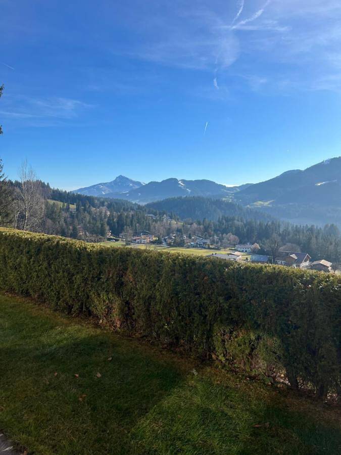 Ferienwohnung für 2 Personen, mit Terrasse und Garten sowie Ausblick