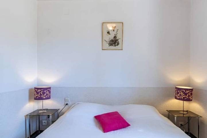 Gîte pour 2 personnes, avec balcon/terrasse et terrasse dans Plage de Saint-Cyr sur Mer Les Lecques - 2