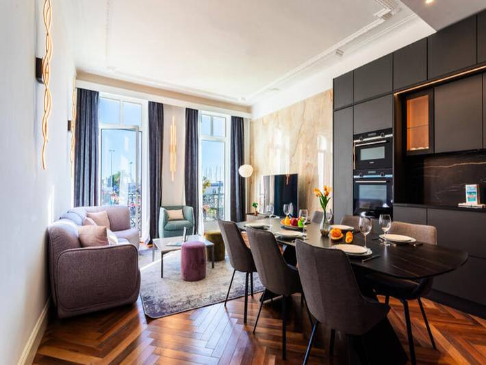 Gîte pour 6 personnes, avec balcon dans Cinema Les Arcades Ales