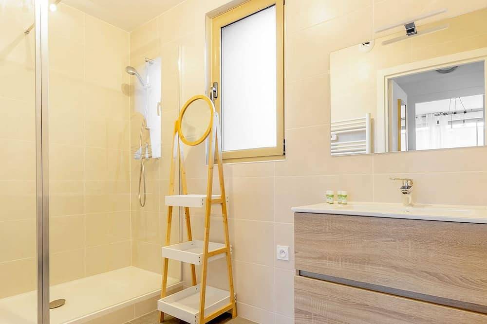 Ganze Wohnung, Angenehmes Apt. mit Balkon-6P-In der Nähe von Disney/Paris in Champigny-sur-Marne, Val-de-Marne