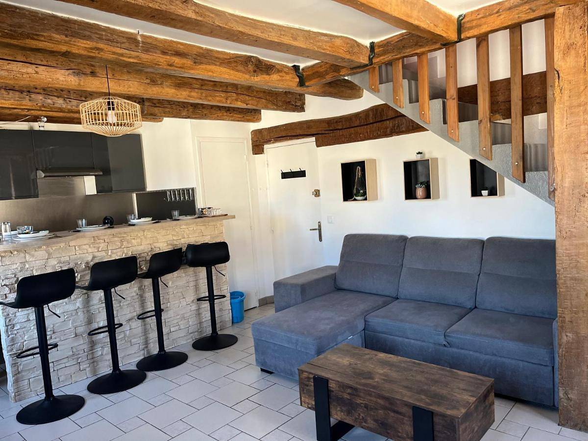 Appartement entier, Duplex modern and cosy Cdg, Astérix in Villeron, Val-d'Oise