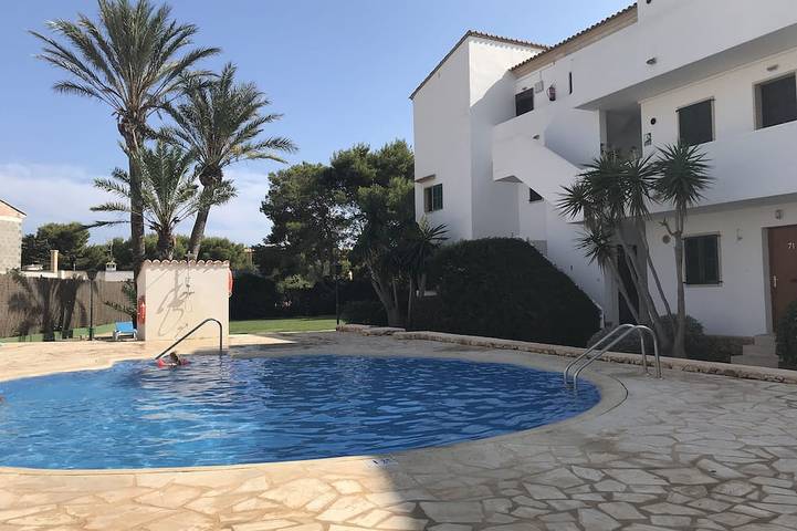 Ferienwohnung für 4 Personen, mit Pool und Terrasse sowie Garten in Cala Santanyí