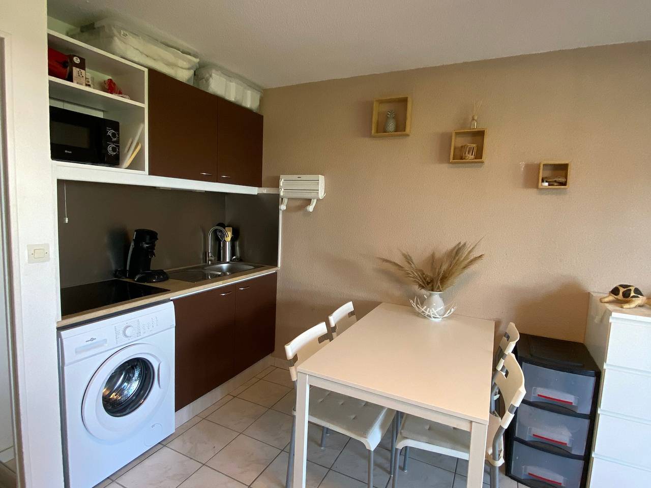 Studio entier, Studio à Saint-Cyprien – Accès plage, piscine, terrasse in Saint-Cyprien, Côte d'Améthyste