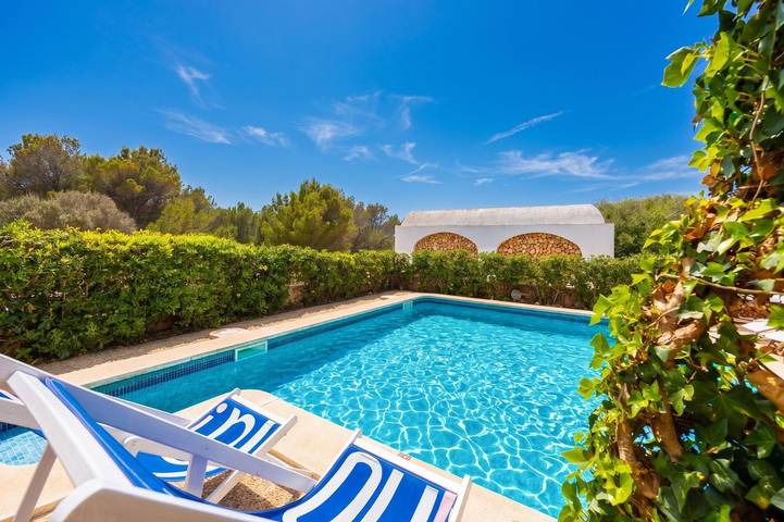 Chalet para 8 personas con terraza in Coves Noves, Es Mercadal