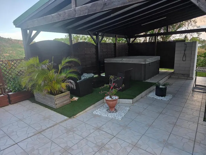 Casa rural para 4 personas, con jardín y jacuzzi - 1