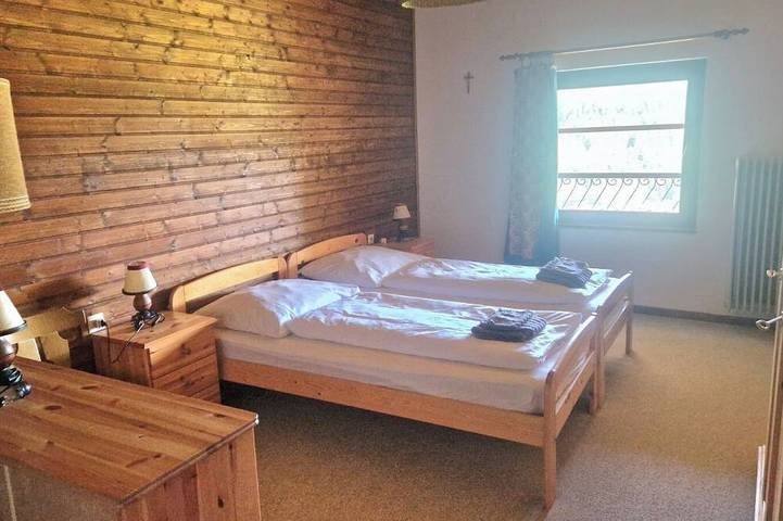 Ganze Wohnung, Maisonette-Ferienwohnung 5 Min von St. Urbaner See und Simonhöhe in Sankt Urban, Mittelkärnten