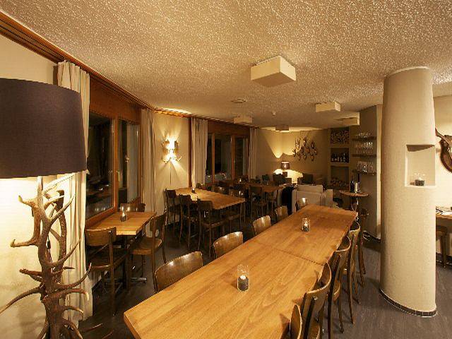 Arena Guesthouse - single room with balcony in Flims-Dorf, Flims