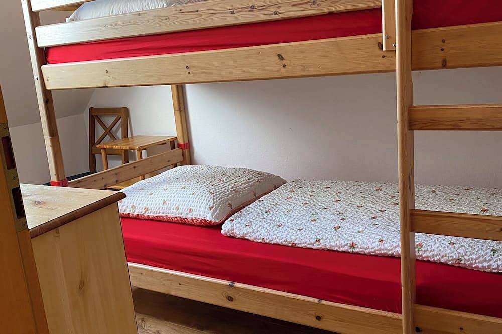 Ganze Wohnung, Helle Ferienwohnung in Alleinlage mit Blick in die Natur in Kating, Tönning