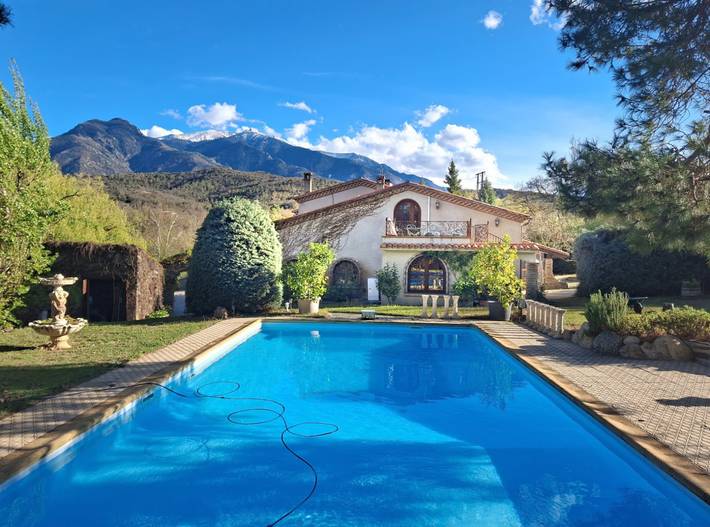 Gîte pour 2 personnes, avec terrasse ainsi que jardin et piscine